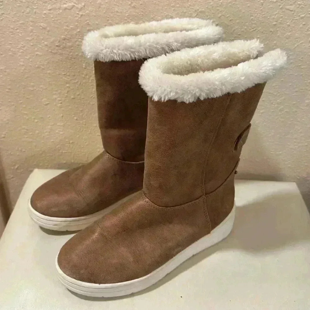 Cat and Jack fur lined suede boots